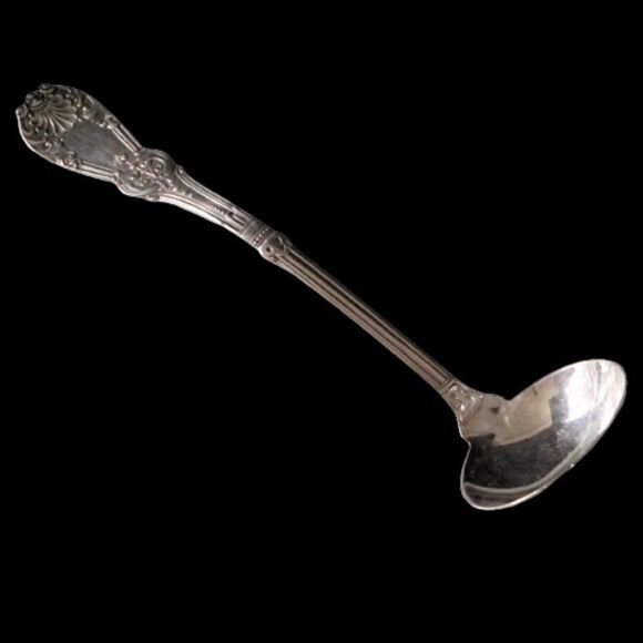 Antique WM Rogers Kings Medallion Pattern Gravy Ladle Sauce Spoon Silver Plate - Picture 2 of 9